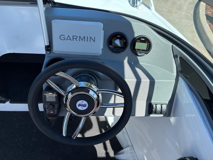 2025 QUINTREX 481 Fishabout Pro