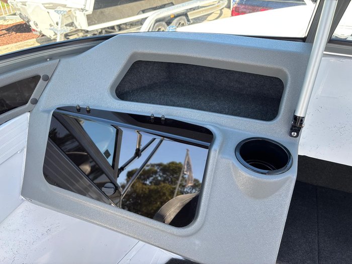 2025 QUINTREX 481 Fishabout Pro