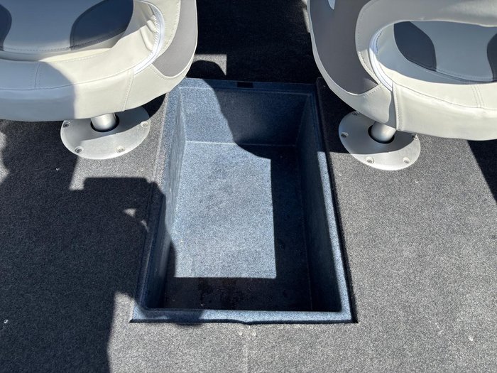 2025 QUINTREX 481 Fishabout Pro