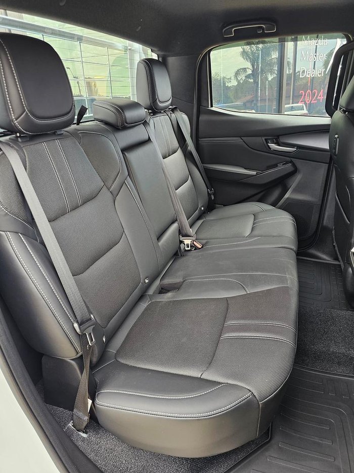 2024 Mazda BT-50 GT