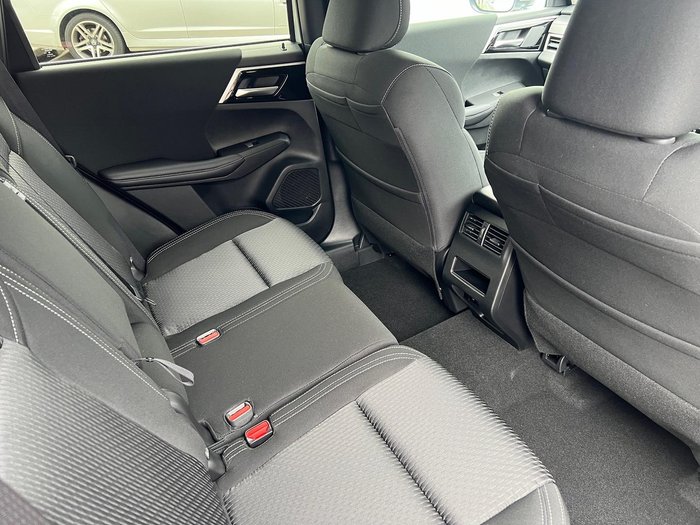 2024 Mitsubishi Outlander LS