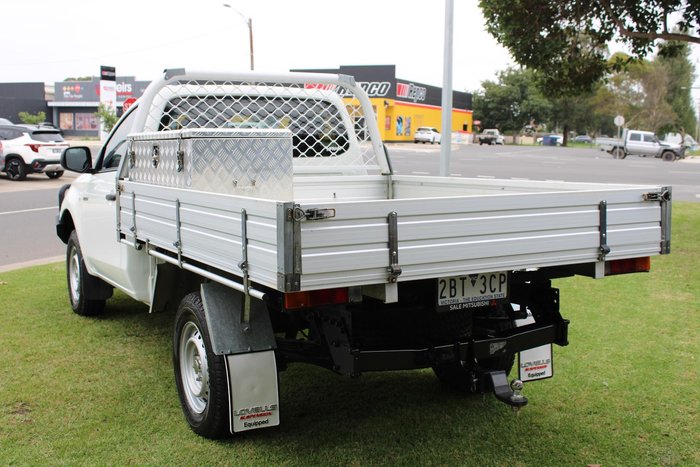 2017 Mitsubishi Triton GLX