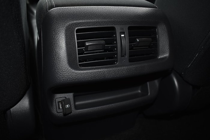 2024 Nissan Navara ST-X D23 MY24 4X4 Dual Range Solid White