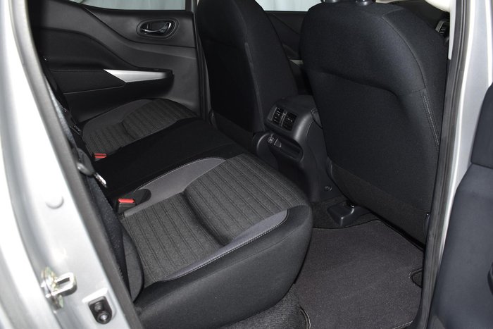 2024 Nissan Navara ST-X D23 MY24 4X4 Dual Range Brilliant Silver
