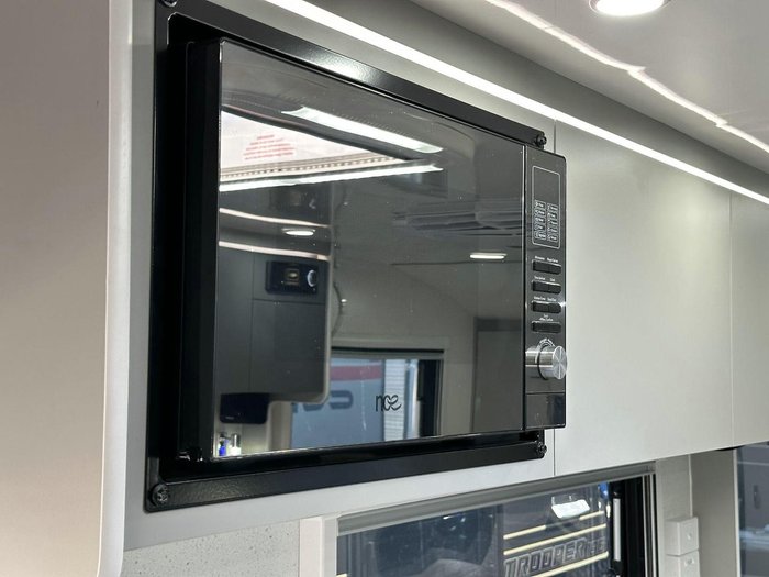 2025 Lotus Caravans Freelander Fr206kd 20'6