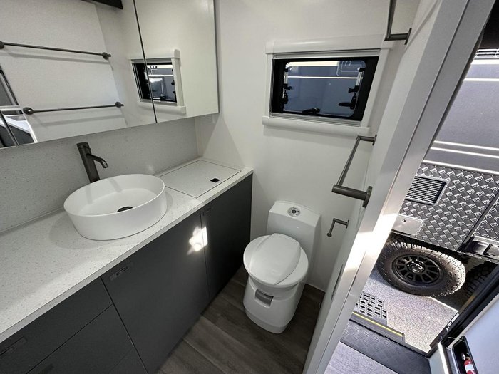 2025 Lotus Caravans Freelander Fr206kd 20'6