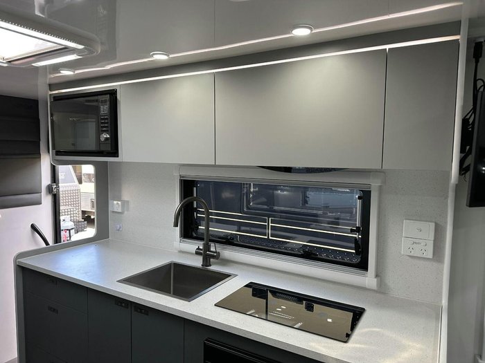 2025 Lotus Caravans Freelander Fr206kd 20'6