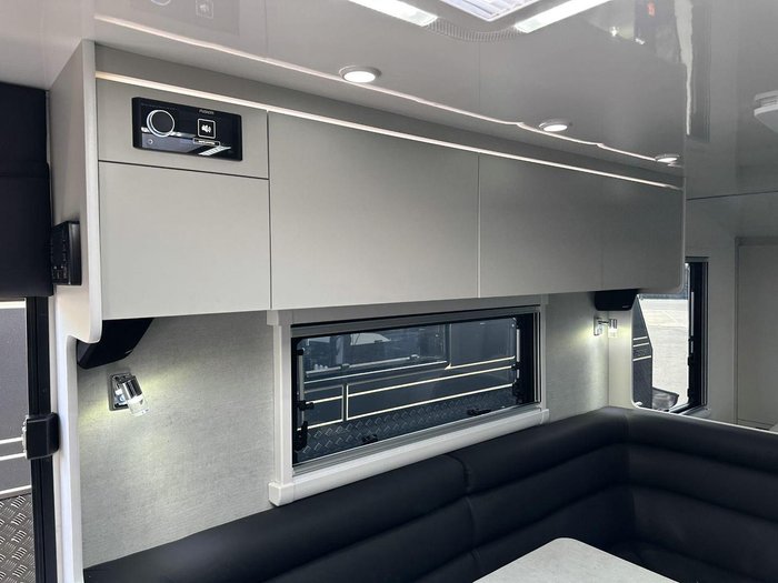 2025 Lotus Caravans Trooper Tr21cl 21'