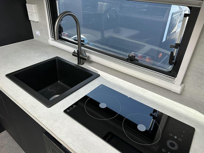 2025 Lotus Caravans Trooper Tr21cl 21'