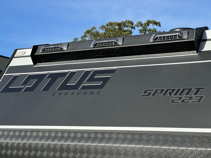 2025 Lotus Caravans Sprint Sp223t 22'3 3 Bunk