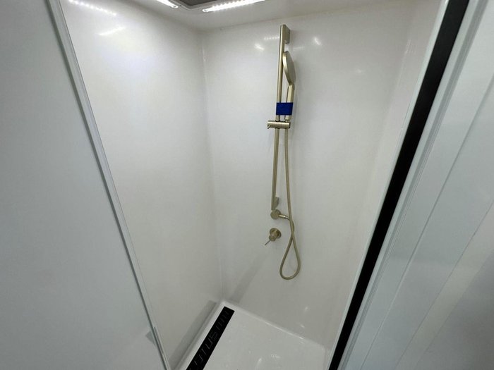 2025 Lotus Caravans Sprint Sp223t 22'3 3 Bunk