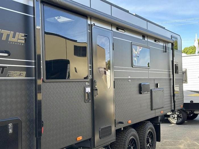 2025 Lotus Caravans Sprint Sp223t 22'3 3 Bunk