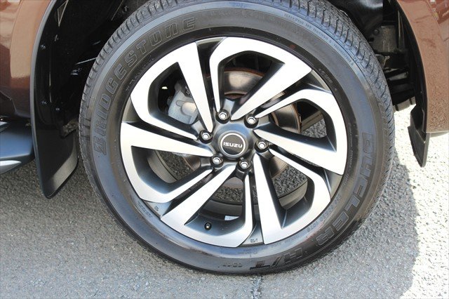 2021 Isuzu MU-X LS-T