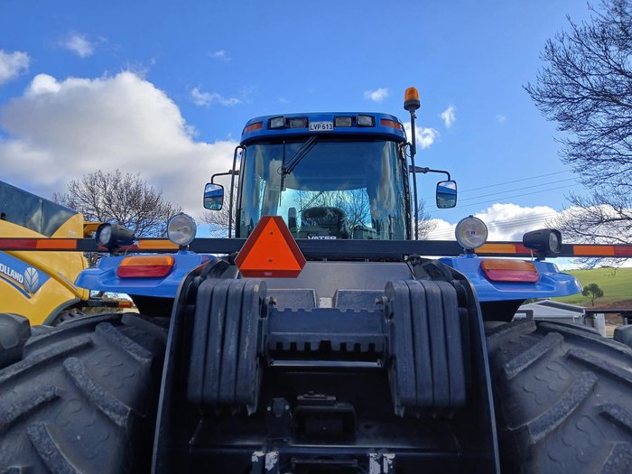 2007 New Holland T9040 Blue