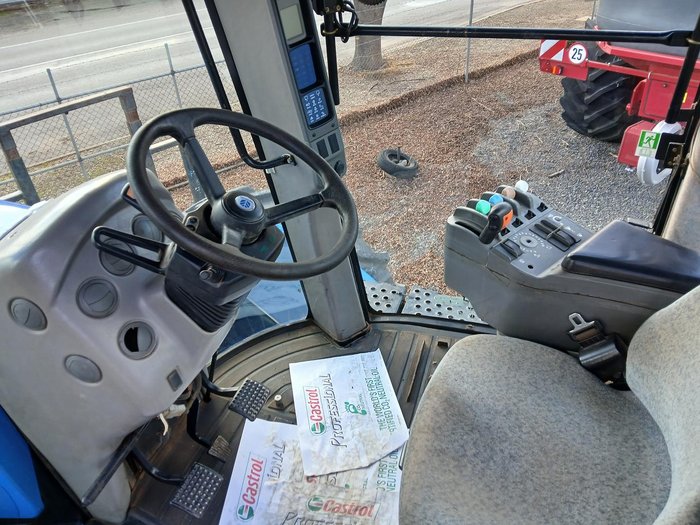 2007 New Holland T9040 Blue