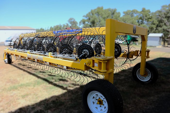 0 New Holland My24 Duravee 16 Wheel V Rake