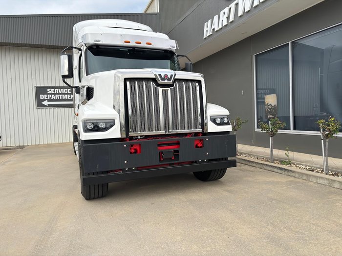 2025 Western Star 49X 60Inch Sleeper (600Hp With Manual Transmission) In Stock Now! White