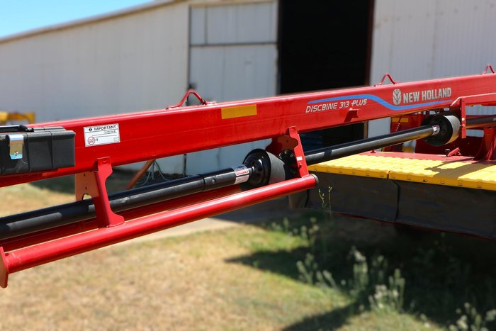 2022 New Holland Discbine 313 Mower Conditioner Plus Steel Roller