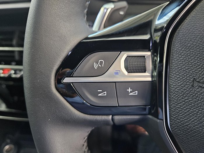 2025 Peugeot 2008 Allure Hybrid