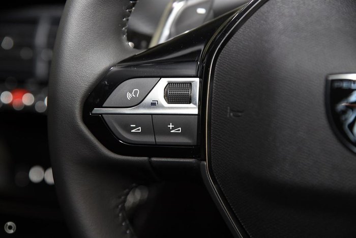 2025 Peugeot 2008 Allure Hybrid