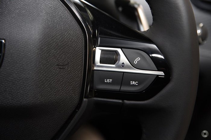 2025 Peugeot 2008 Allure Hybrid