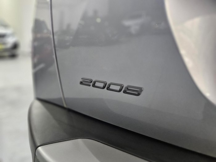 2025 Peugeot 2008 Allure Hybrid