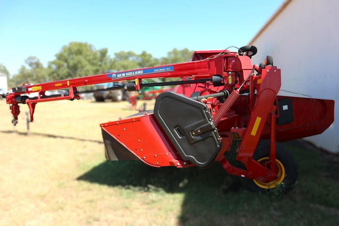 0 New Holland Discbine 313 Mower Conditioner Plus Rubber Roller