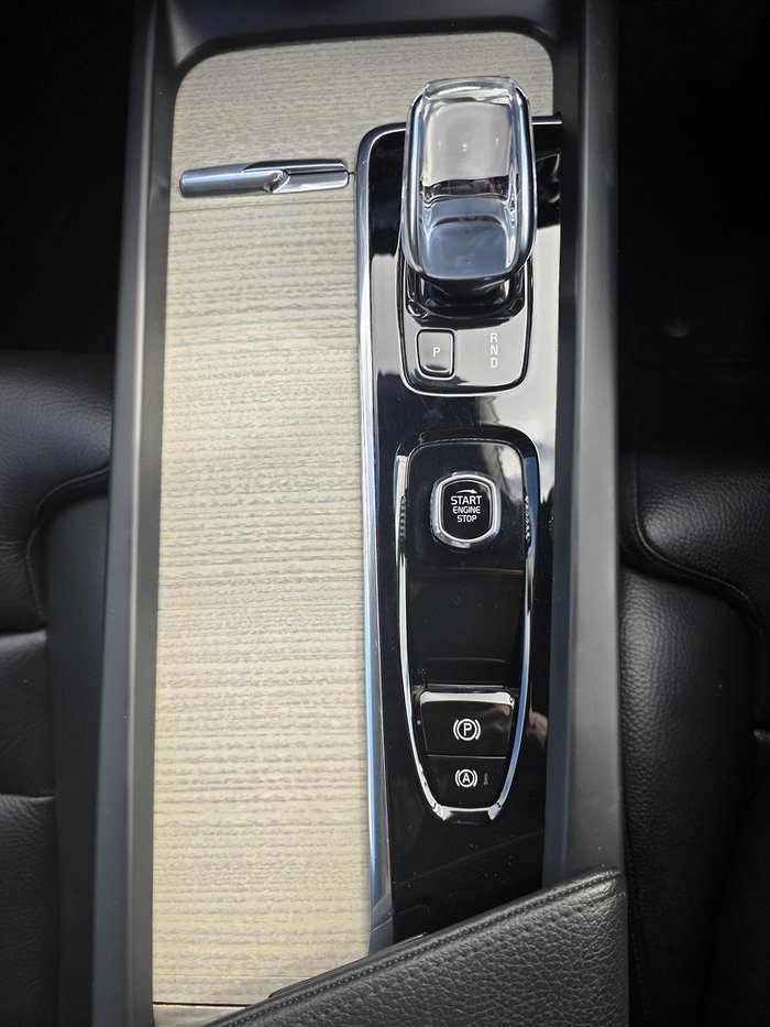 2021 Volvo XC60 B5 Inscription