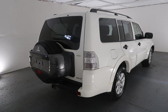 2010 Mitsubishi Pajero GLX NT MY10 4X4 Warm White