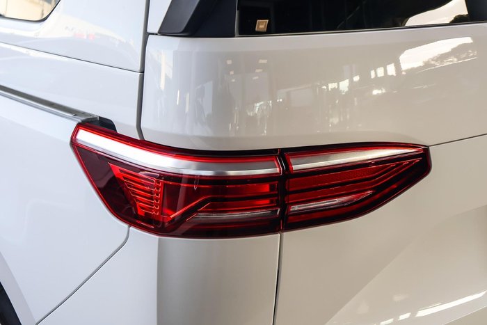 2025 Volkswagen Multivan TDI360 Life