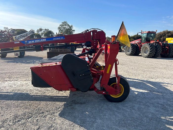 2016 New Holland 313 Discbine Mower Conditioner