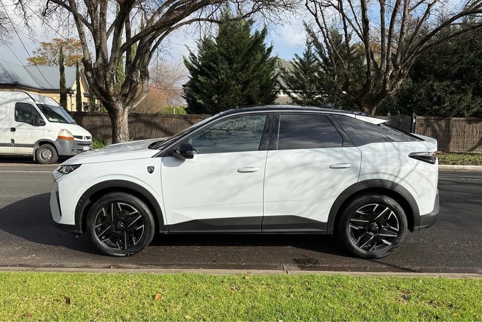 2024 Peugeot 3008 GT Premium Hybrid