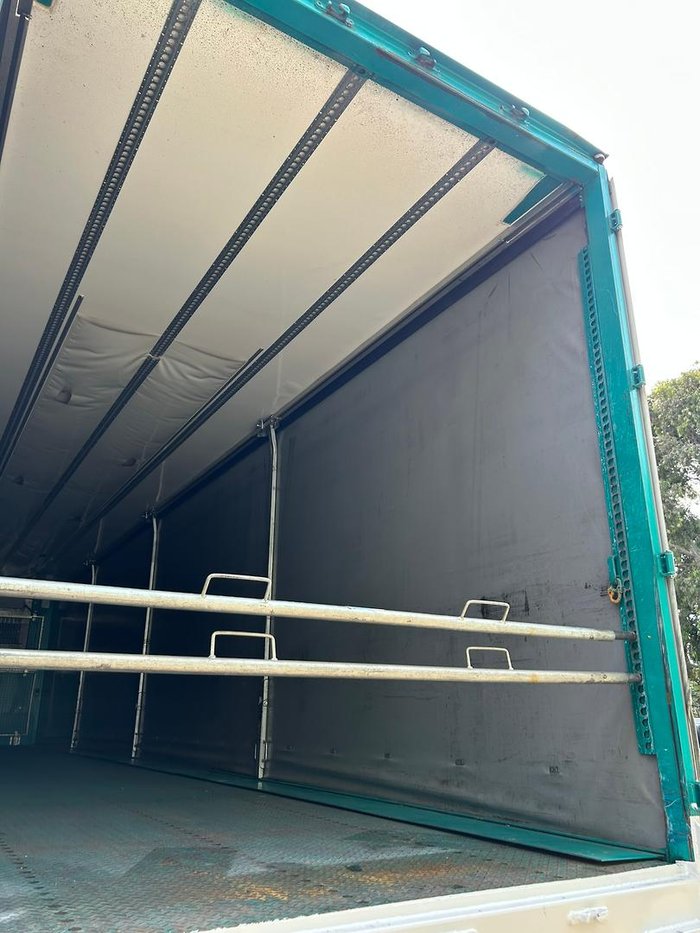 2019 Vawdrey St3 22 Pallet Refrigerated Curtain Sider, R/T