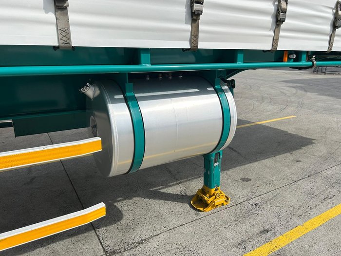 2019 Vawdrey St3 22 Pallet Refrigerated Curtain Sider, R/T