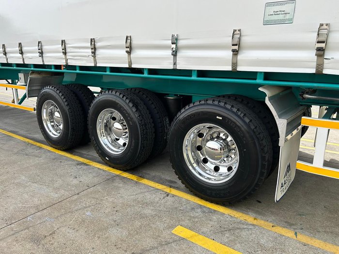 2019 Vawdrey St3 22 Pallet Refrigerated Curtain Sider, R/T