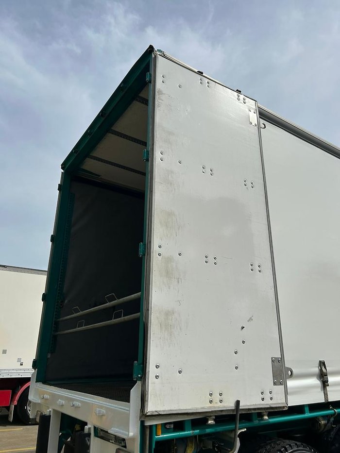 2019 Vawdrey St3 22 Pallet Refrigerated Curtain Sider, R/T