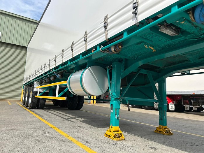 2019 Vawdrey St3 22 Pallet Refrigerated Curtain Sider, R/T