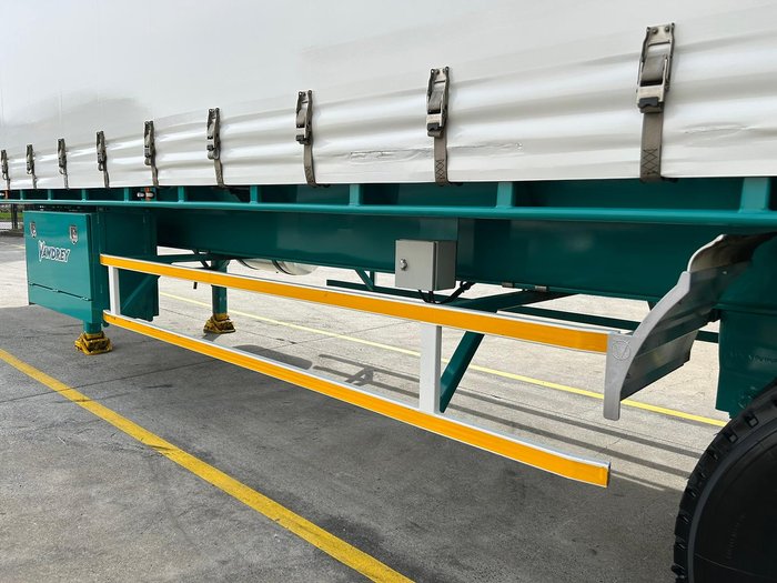 2019 Vawdrey St3 22 Pallet Refrigerated Curtain Sider, R/T