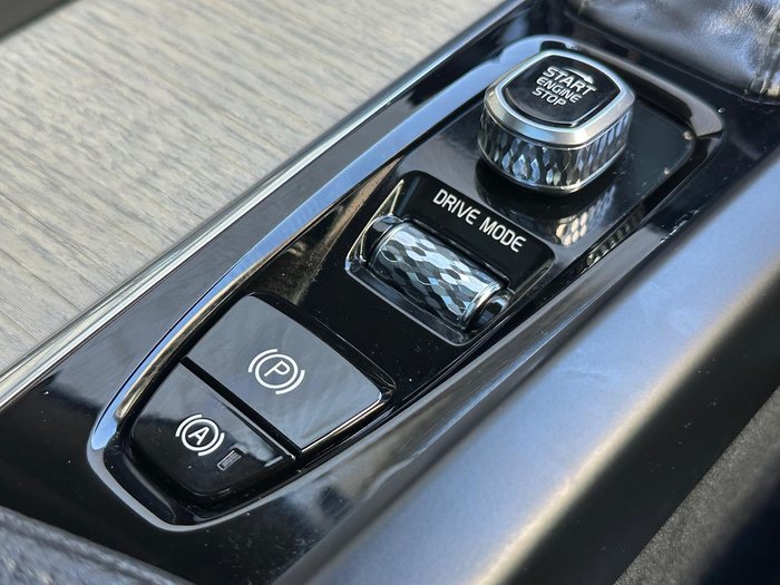 2018 Volvo XC60 D4 Inscription MY19 AWD Onyx Black