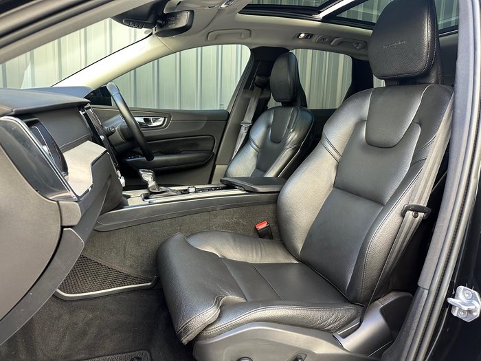2018 Volvo XC60 D4 Inscription MY19 AWD Onyx Black