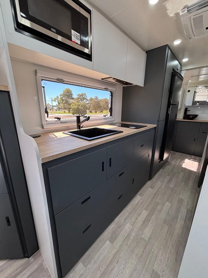 2025 Royal Flair Aussiemate