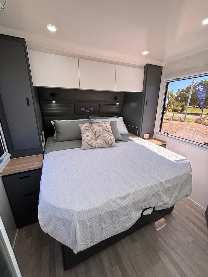 2025 Royal Flair Aussiemate