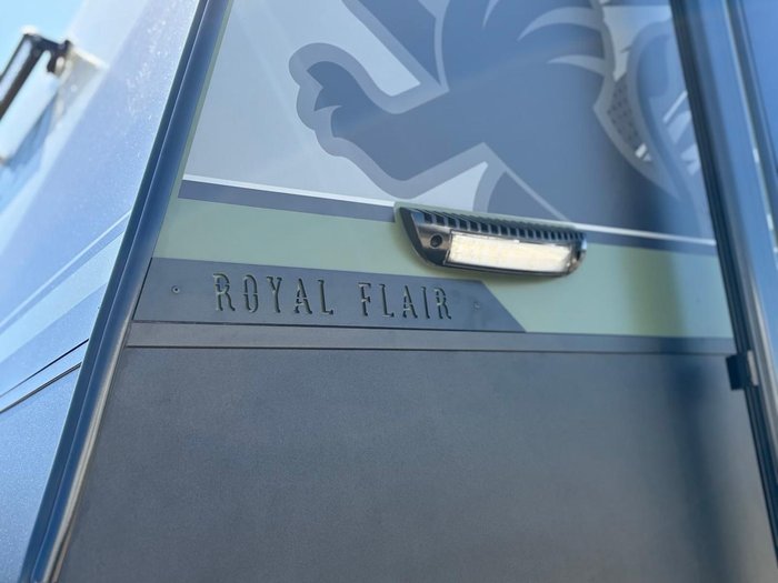 2025 Royal Flair Aussiemate