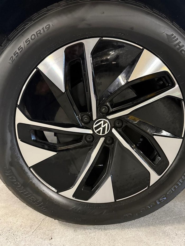 2025 Volkswagen ID.4 Pro