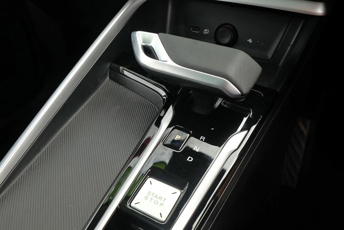 2025 MG ZS Essence Turbo