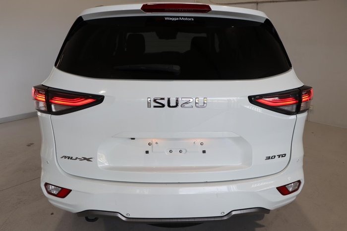 2022 Isuzu MU-X LS-T