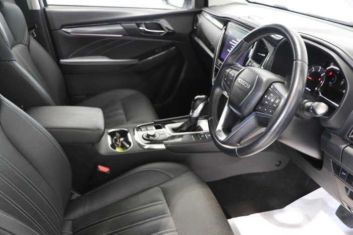 2022 Isuzu MU-X LS-T