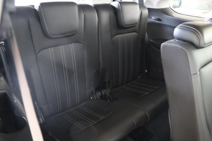 2022 Isuzu MU-X LS-T