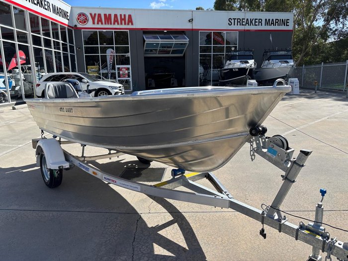 2025 QUINTREX 400 Dart