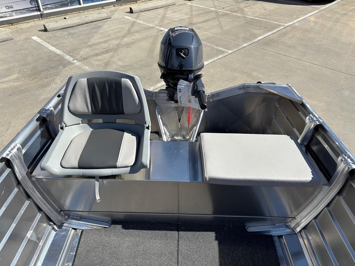 2025 QUINTREX 400 Dart